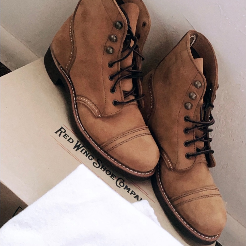NEW WOMEN'S RED WING BOOTS